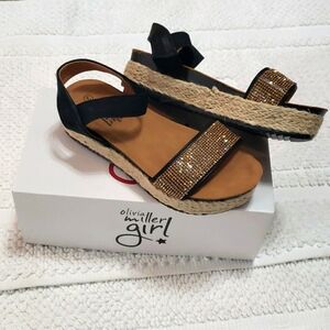 OLIVIA MILLER GIRL ESPADRILLE BLACK AND GOLD  SANDALS SIZE 2